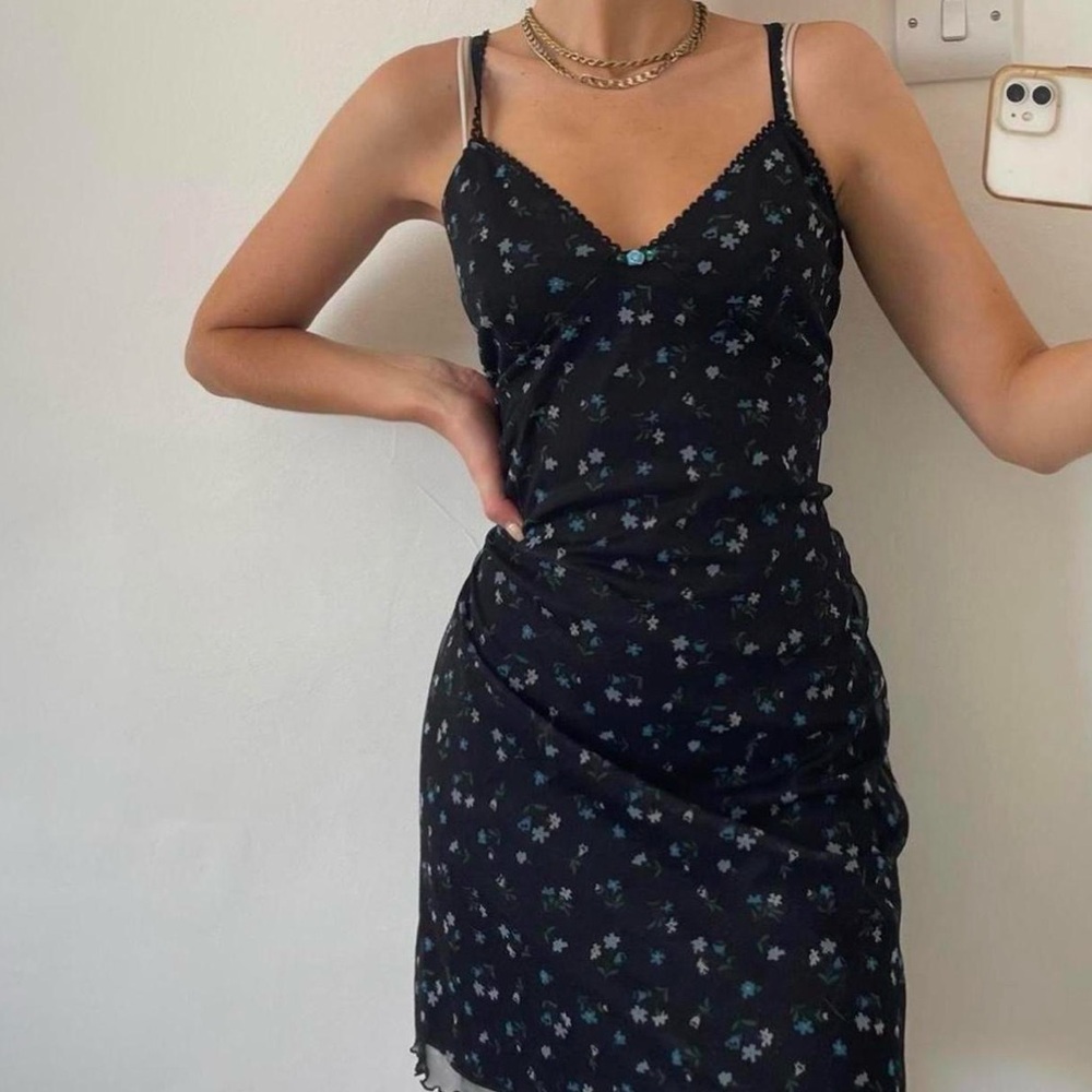 Vintage 3 Suisses Blue Floral Black Midi Dainty Dress